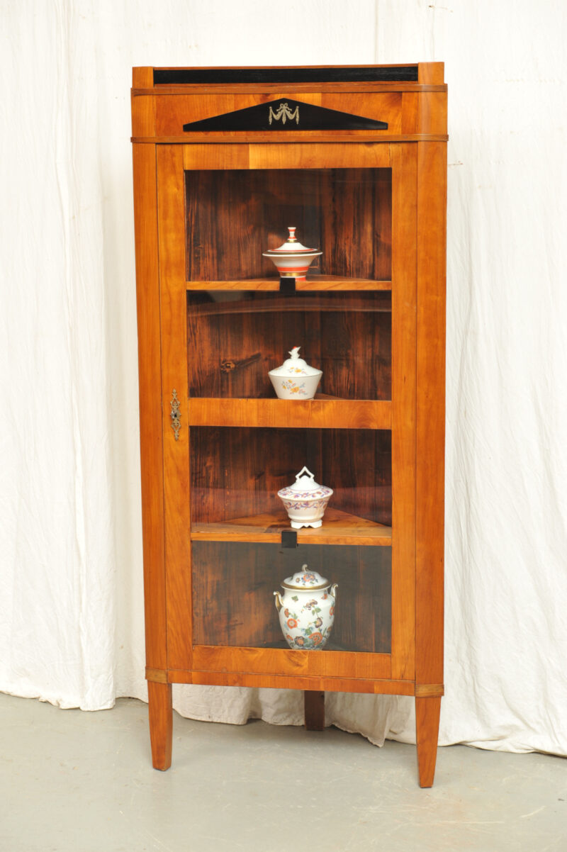 Eckvitrine Biedermeier Kirschbaum